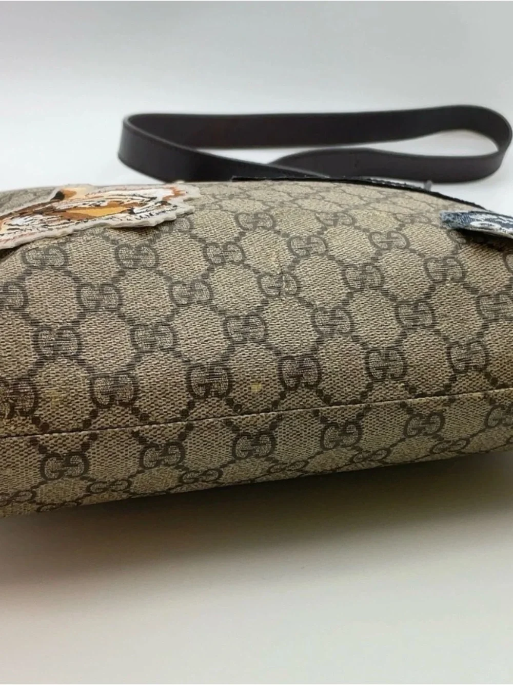 Gucci Brown GG Supreme Canvas Messenger Bag with Tiger Patch